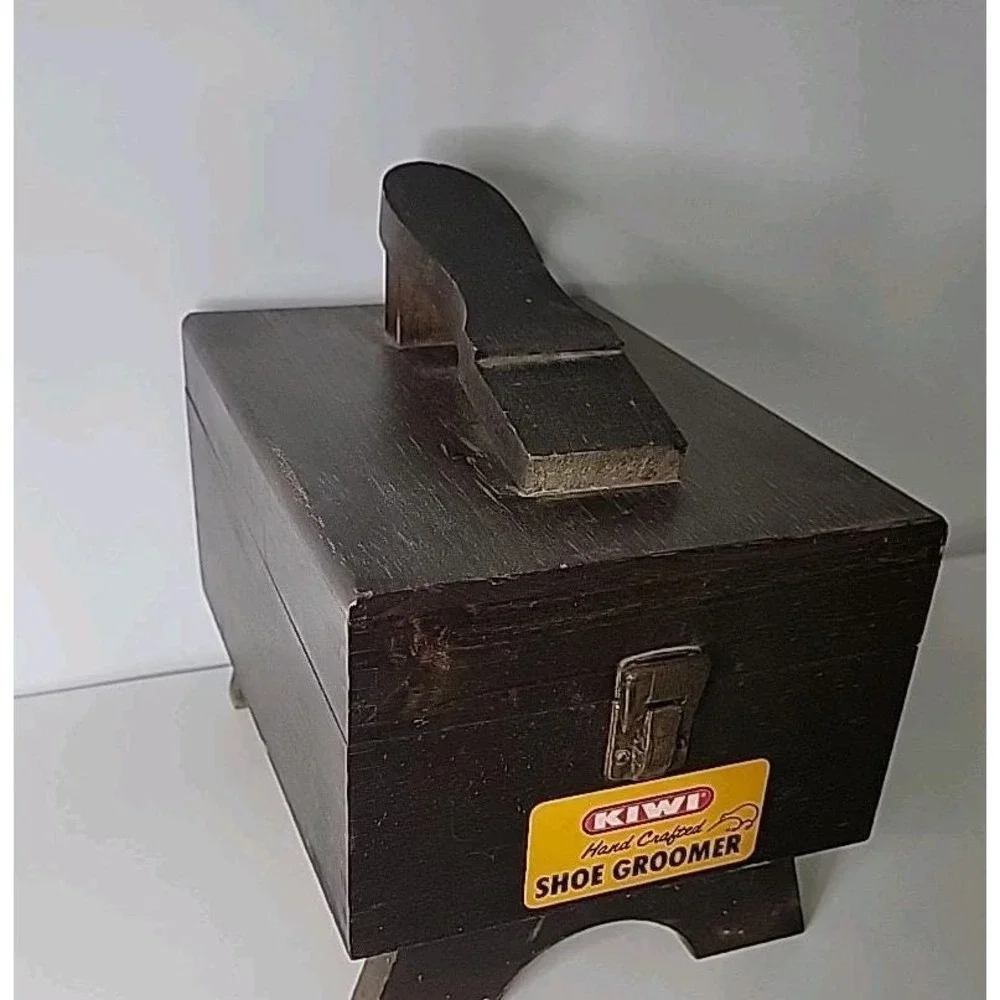 Vintage Kiwi Hand Crafted Shoe Groomer Kit